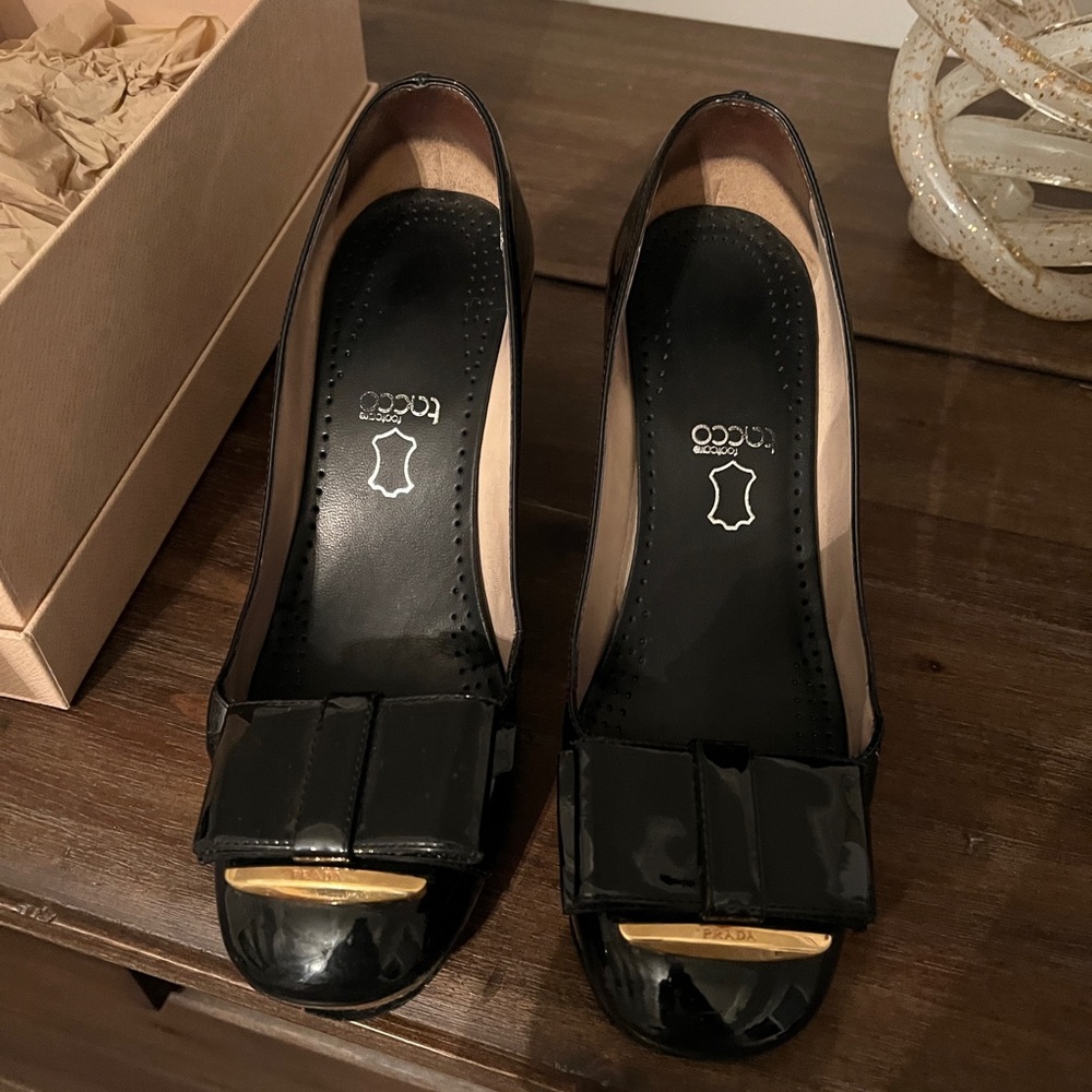 Prada Parent Bow Toe Pump Black - image 1